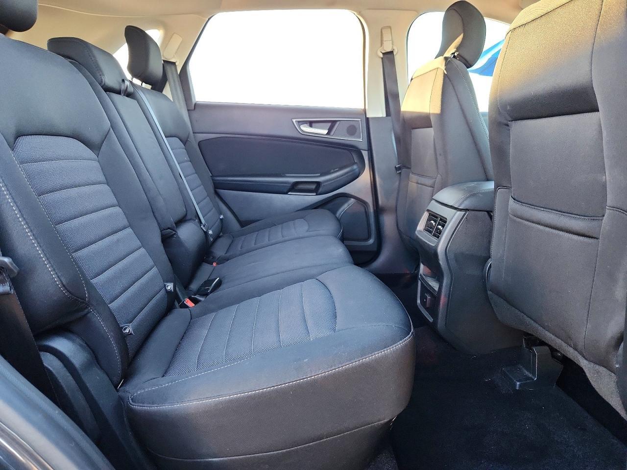2017 Ford Edge se
