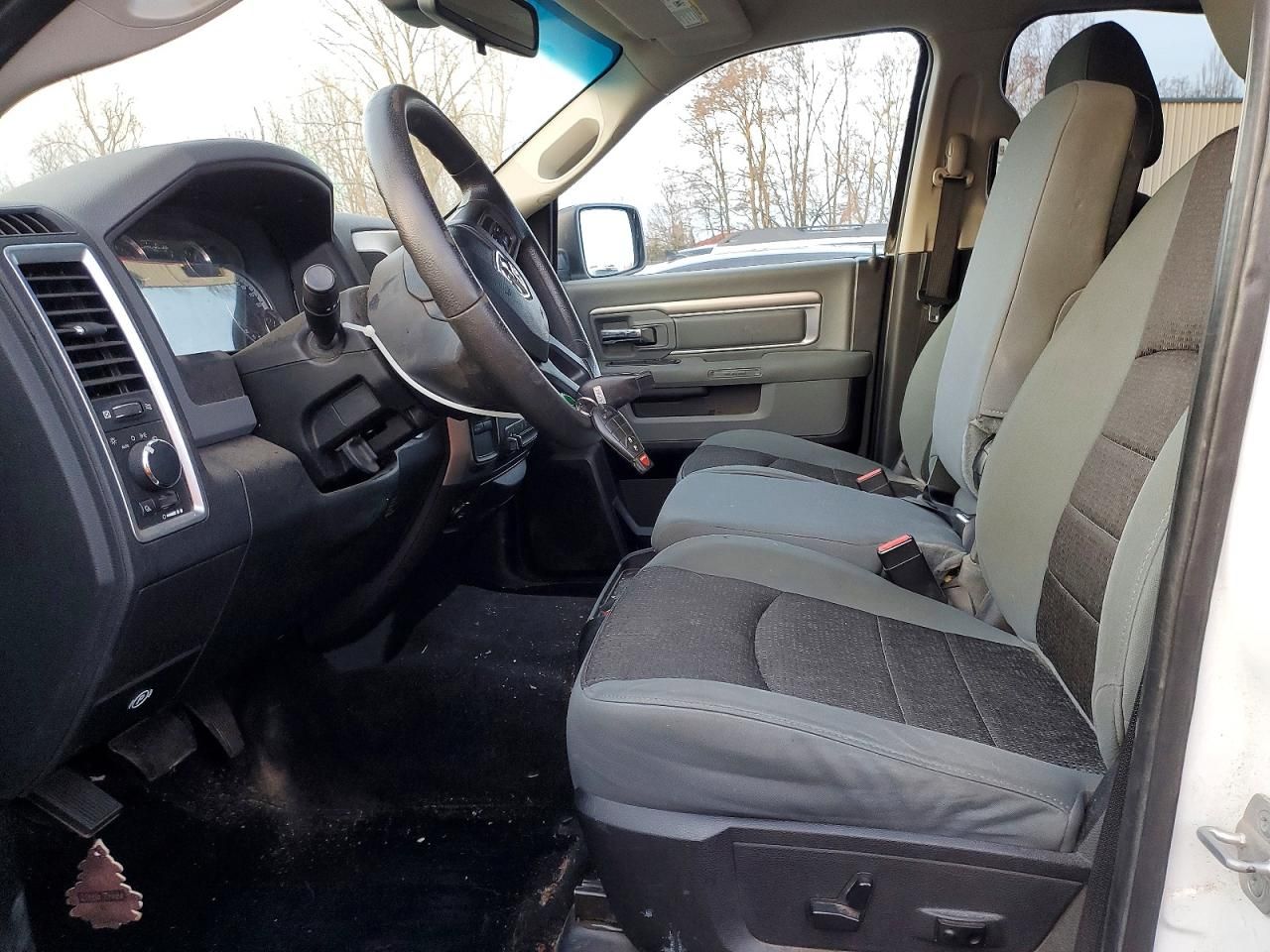 2013 Dodge Ram 1500 slt