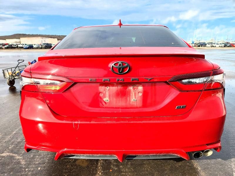 2021 Toyota Camry se