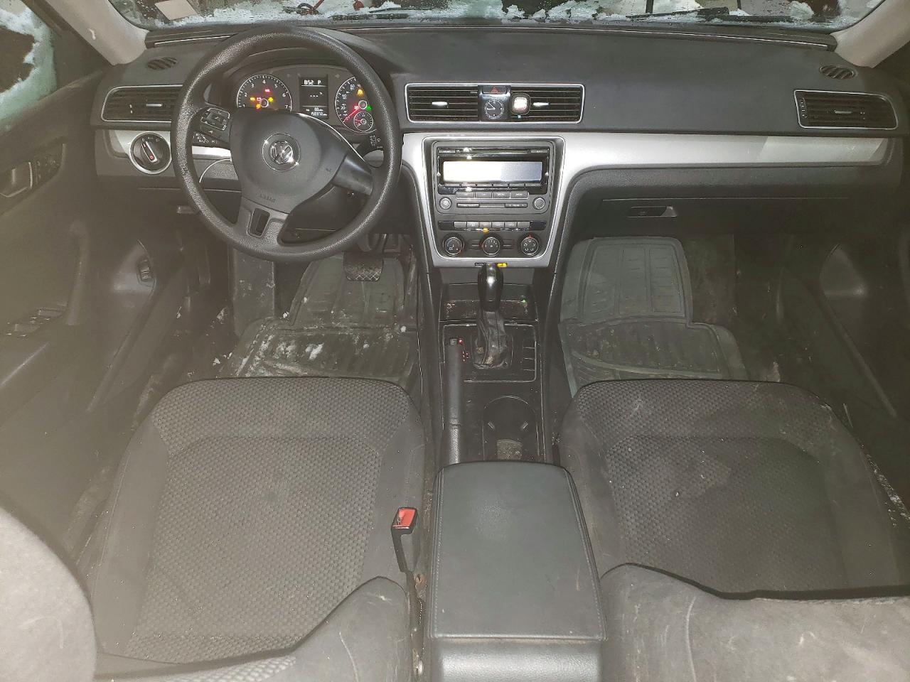 2013 Volkswagen Passat s