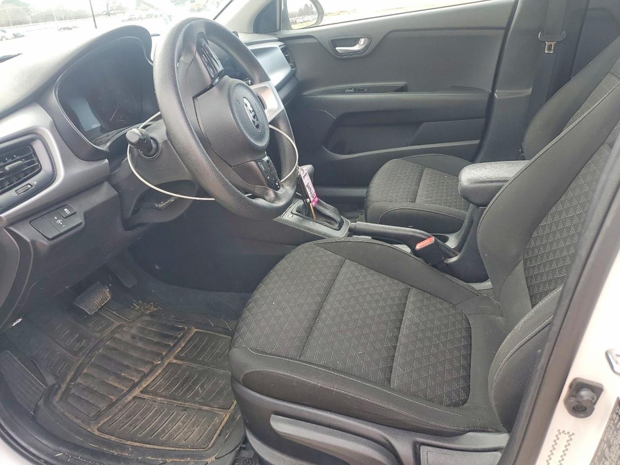 2021 KIA Rio lx