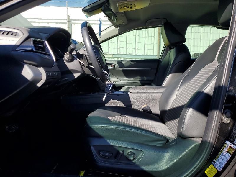 2021 Toyota Camry se