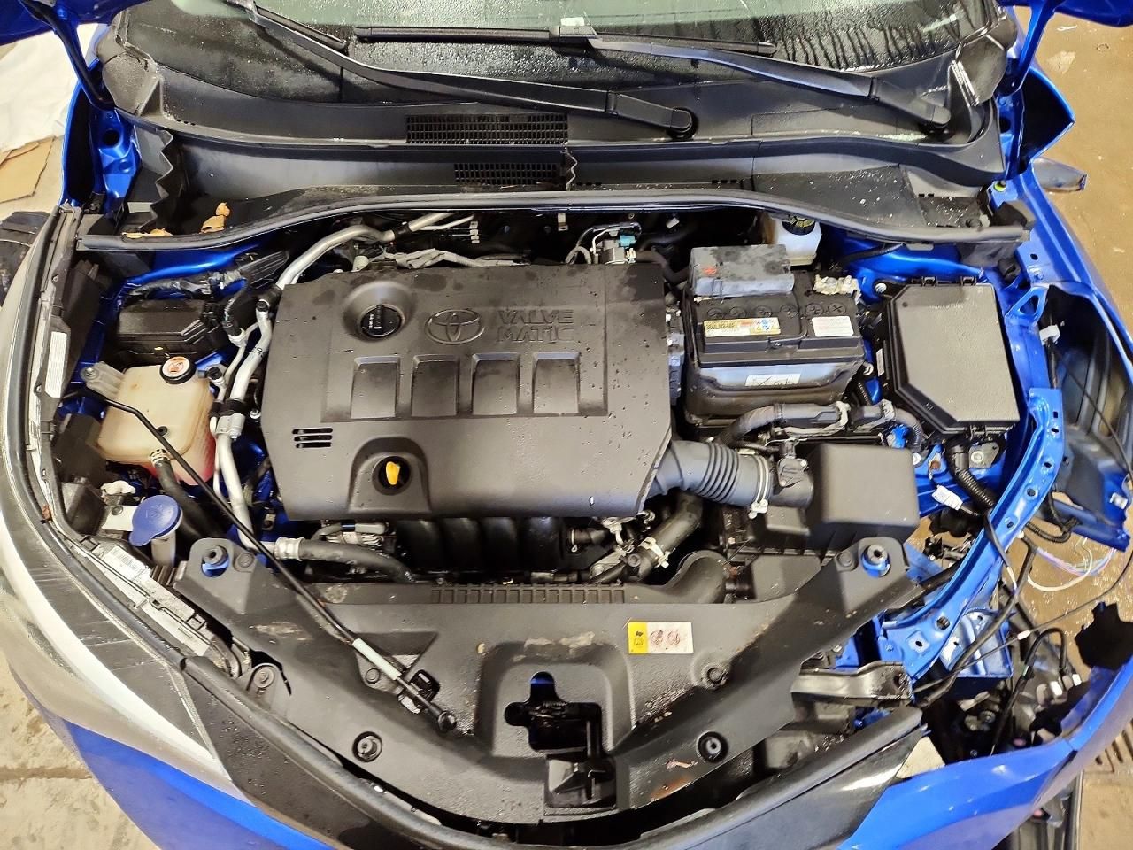 2021 Toyota C-hr xle