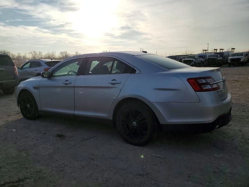 2017 Ford Taurus sel