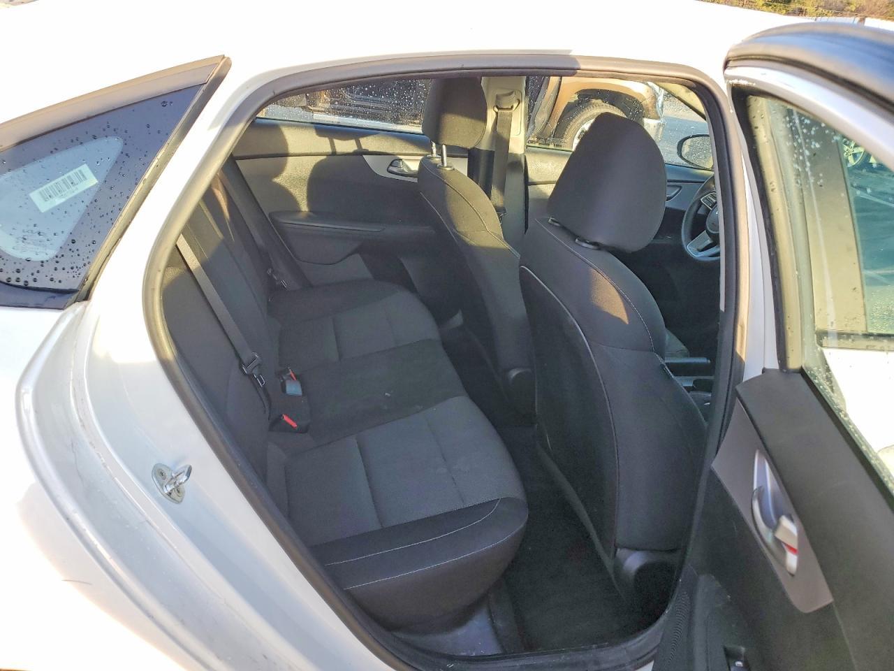 2022 KIA Forte fe