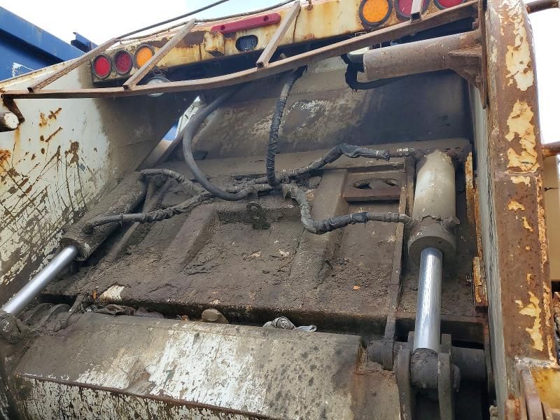 2010 Freightliner M2 106 Medium Duty