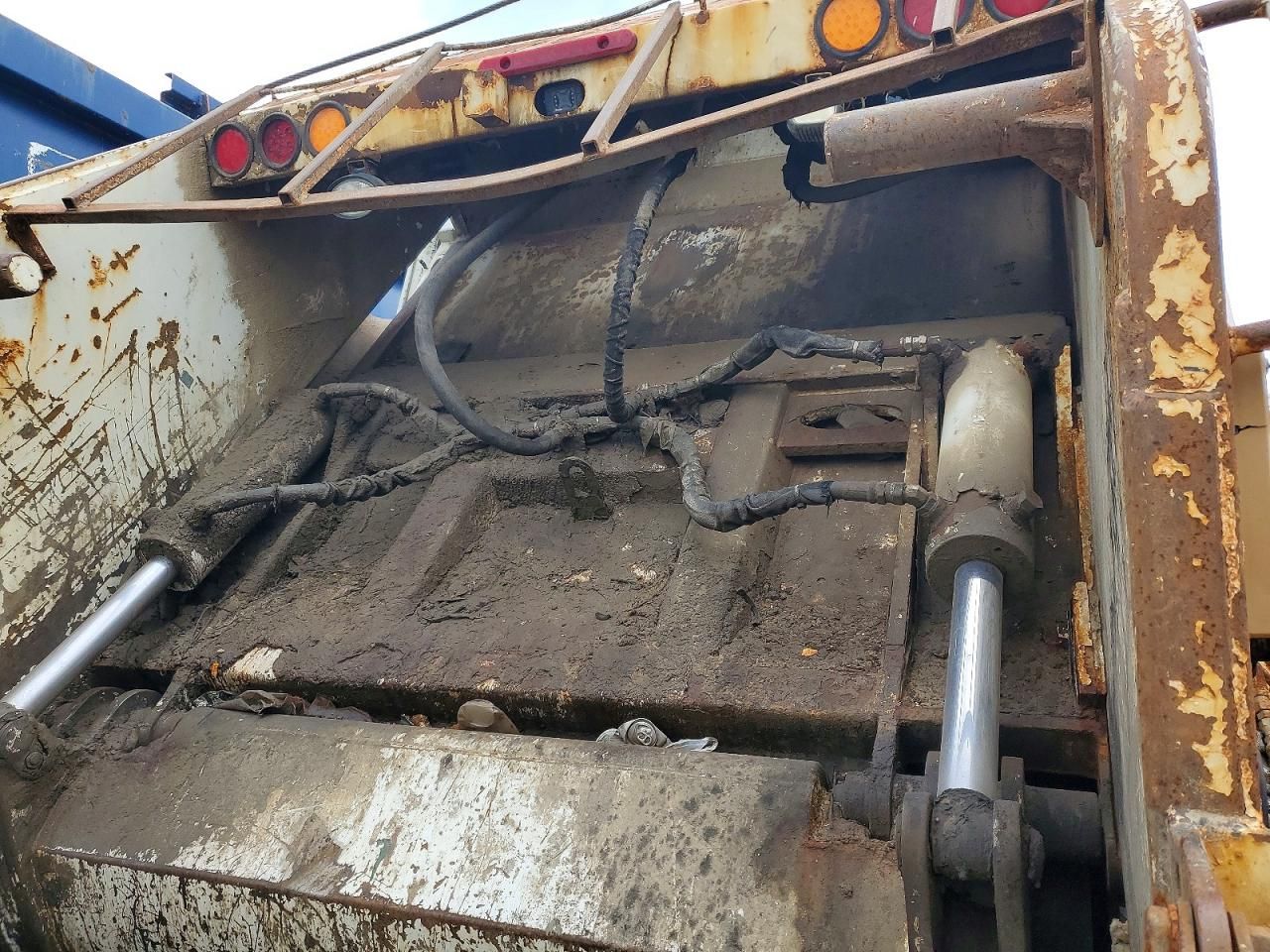 2010 Freightliner M2 106 Medium Duty