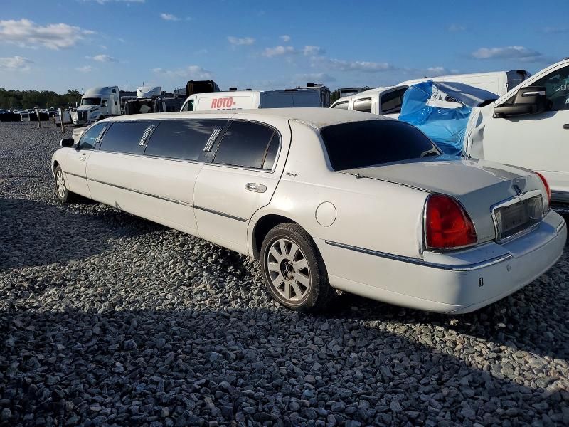 2005 Lincoln Town car