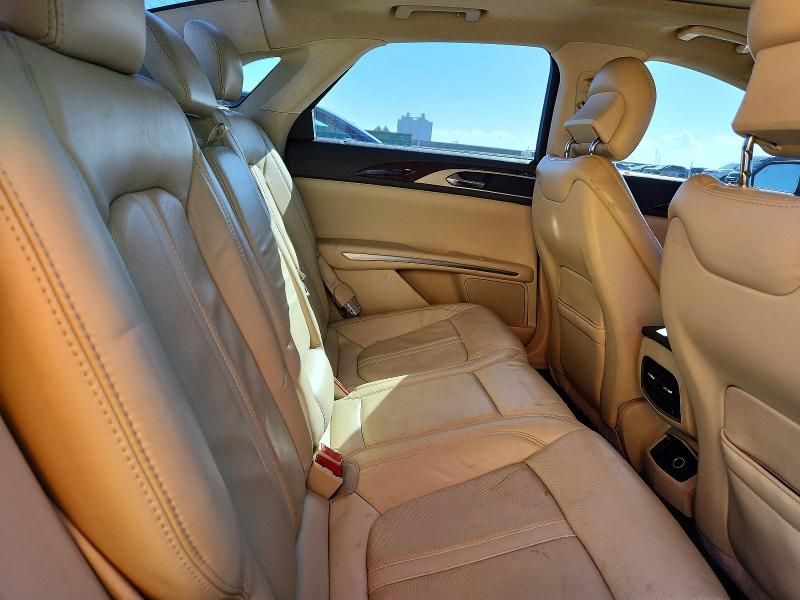 2014 Lincoln Townhouse MKZ