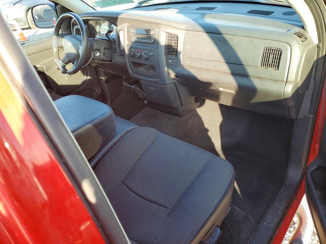 2005 Dodge RAM 1500 ST