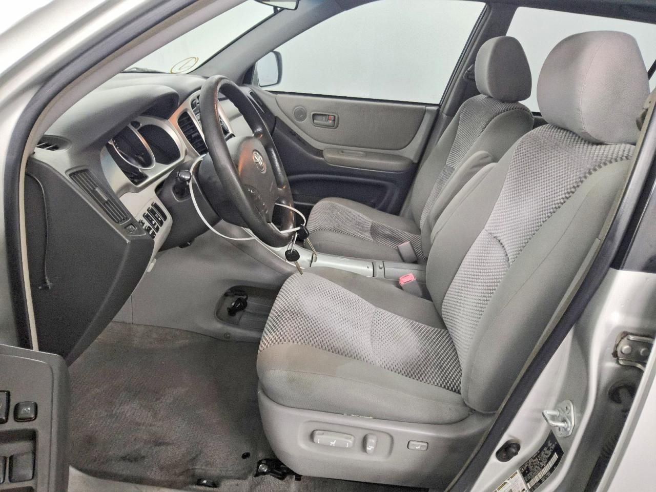 2004 Toyota Highlander Base