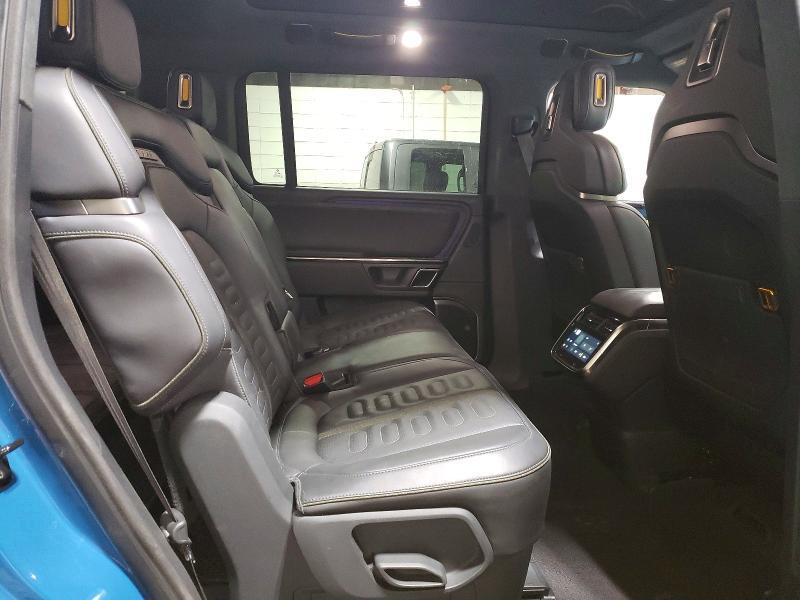 2023 Rivian R1S Adventure