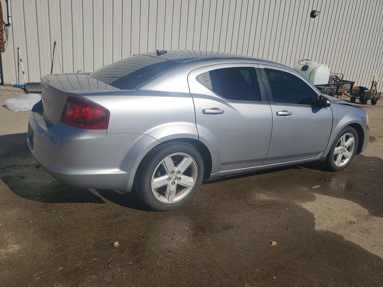 2013 Dodge Avenger se
