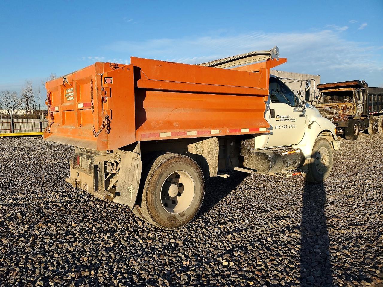2006 Ford F750 Super Duty Dump Truck