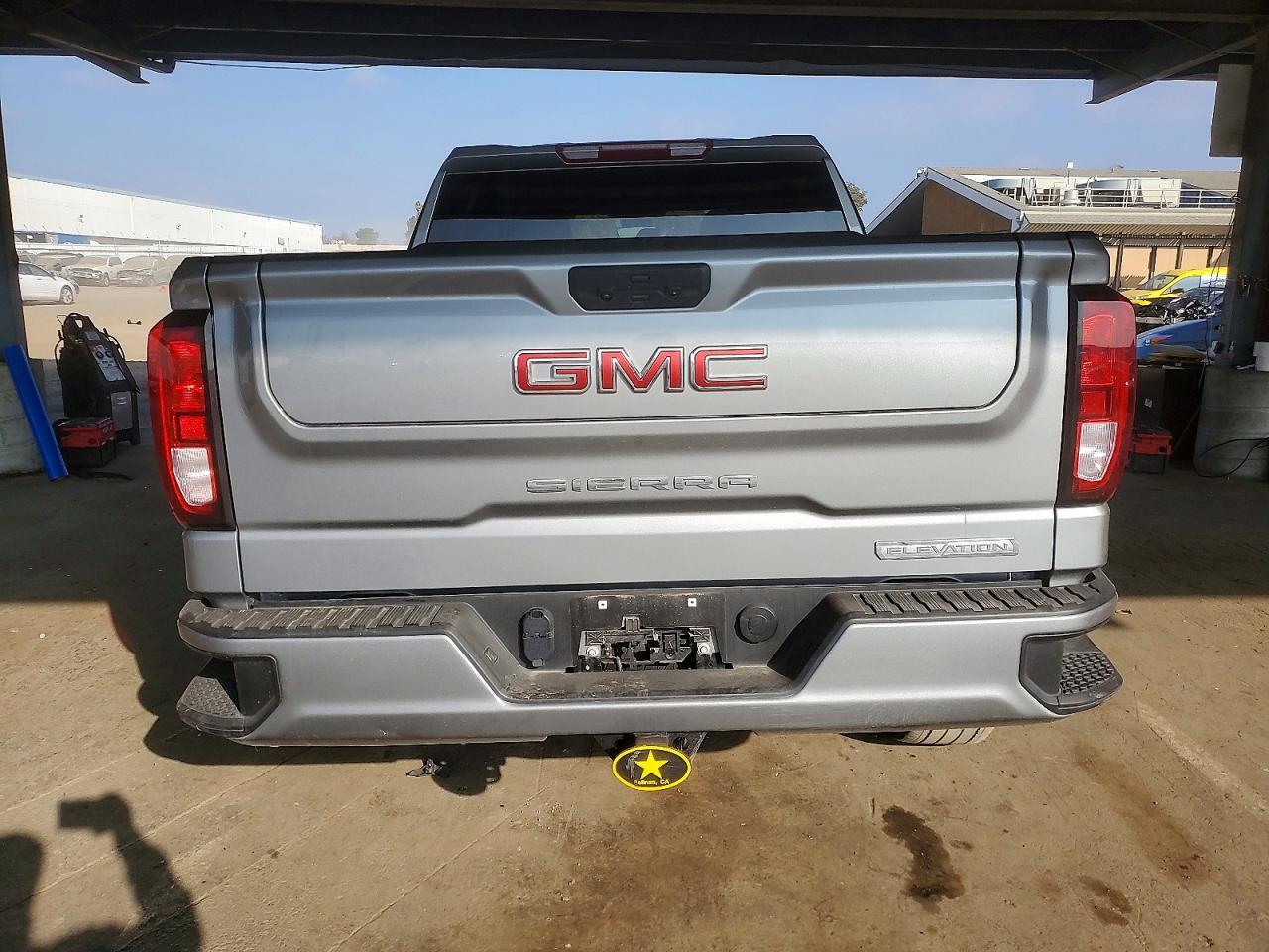 2025 GMC Sierra C1500 Elevation