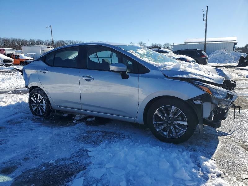 2025 Nissan Versa sv