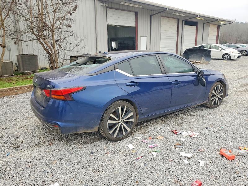 2021 Nissan Altima sr