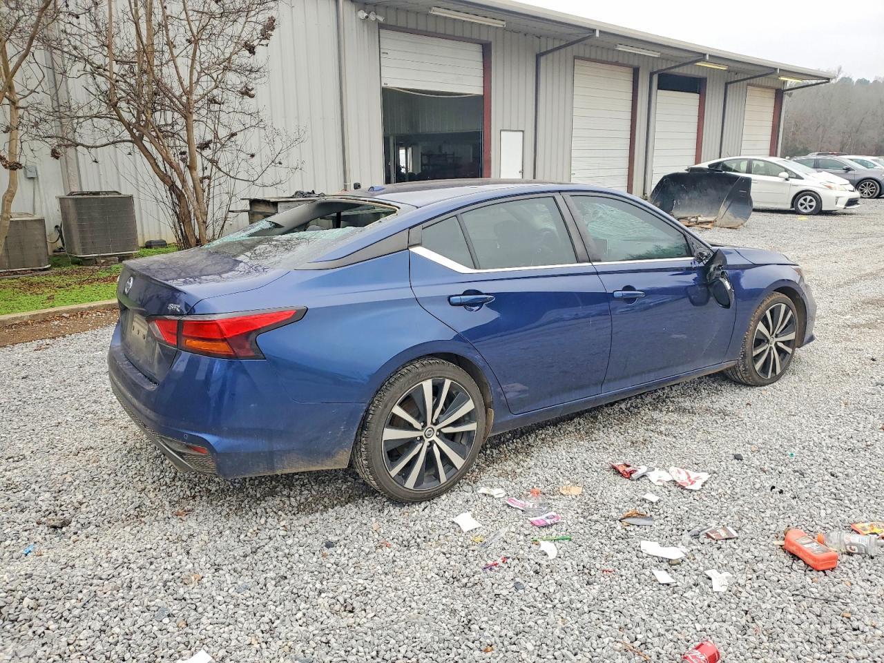 2021 Nissan Altima sr