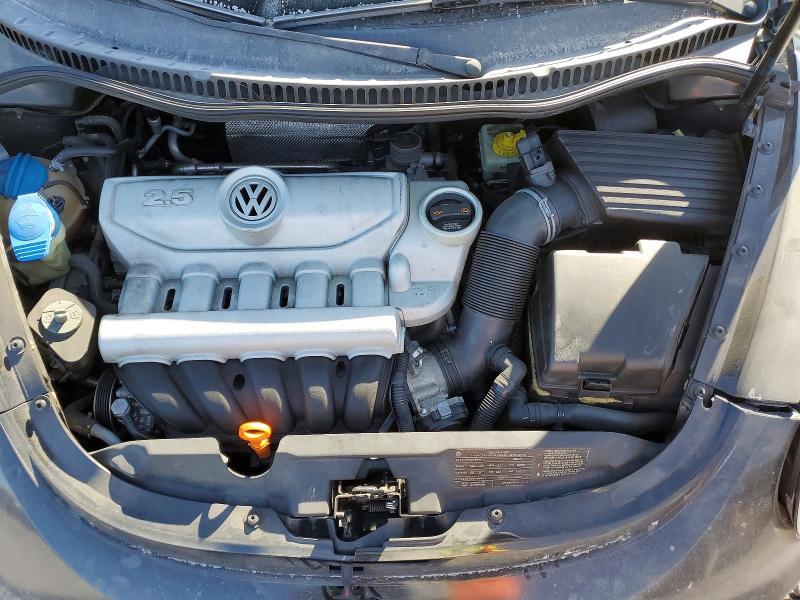 2009 Volkswagen New Beetle s
