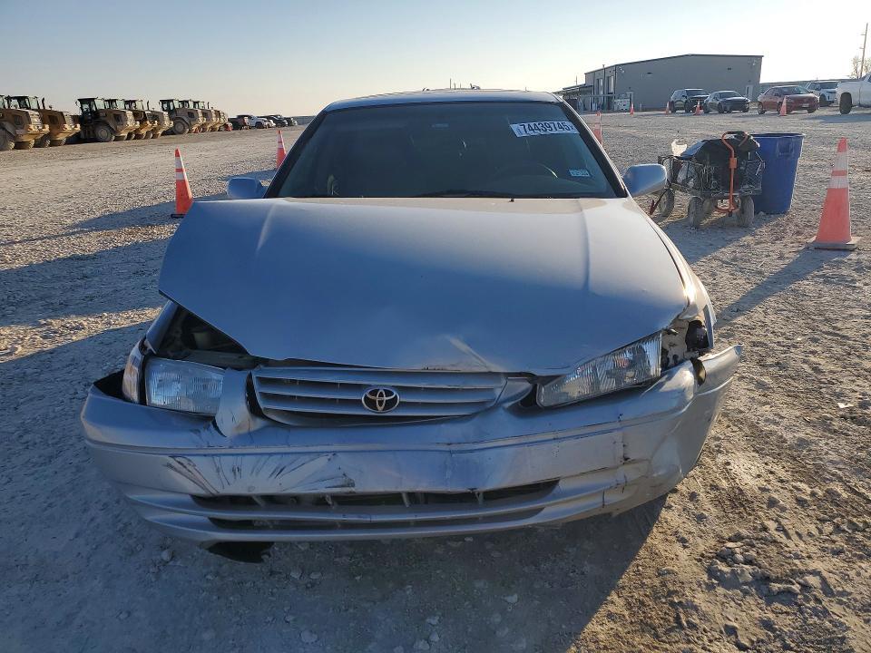 1999 Toyota Camry