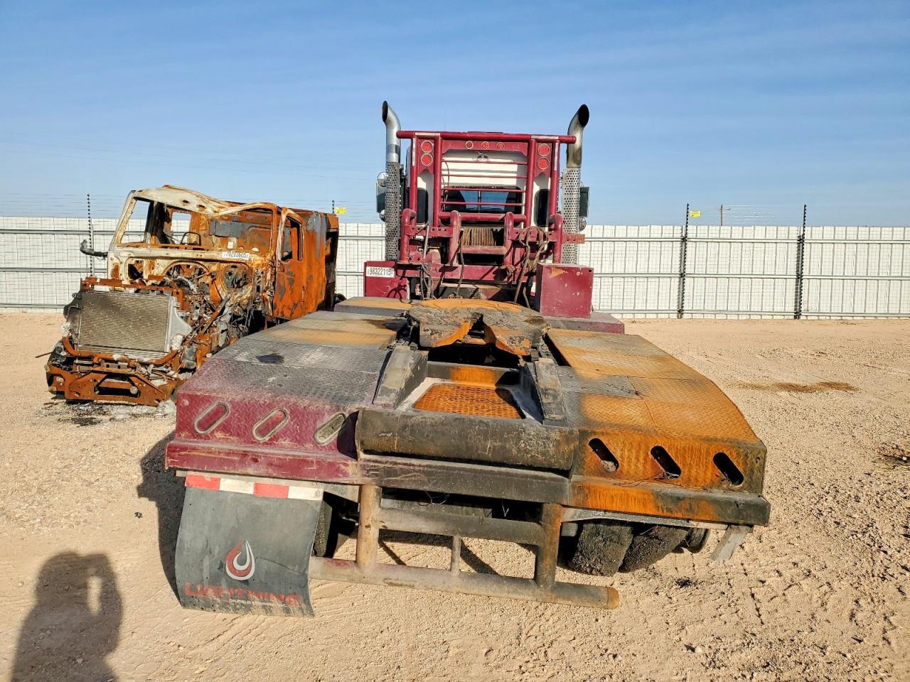 2014 Kenworth W900 Semi Truck