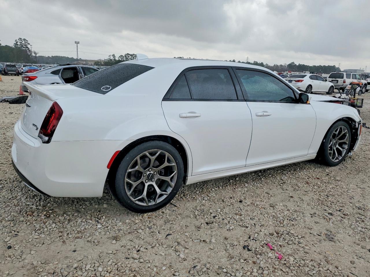 2016 Chrysler 300 s