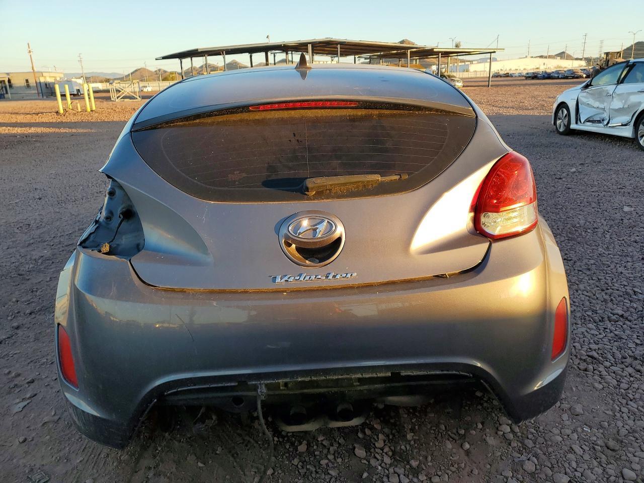 2013 Hyundai Veloster Base