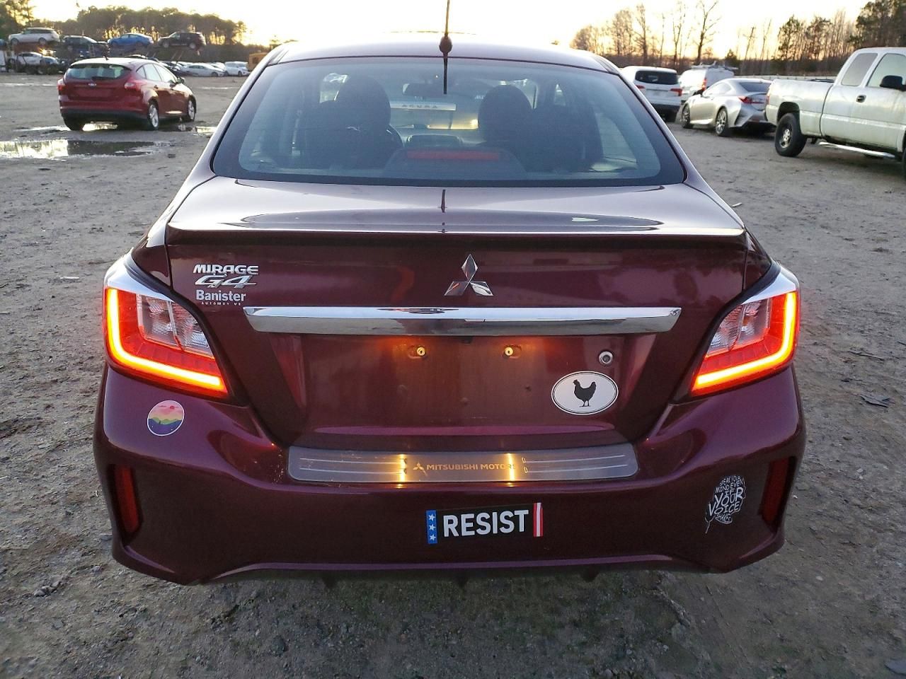 2023 Mitsubishi Mirage G4 es