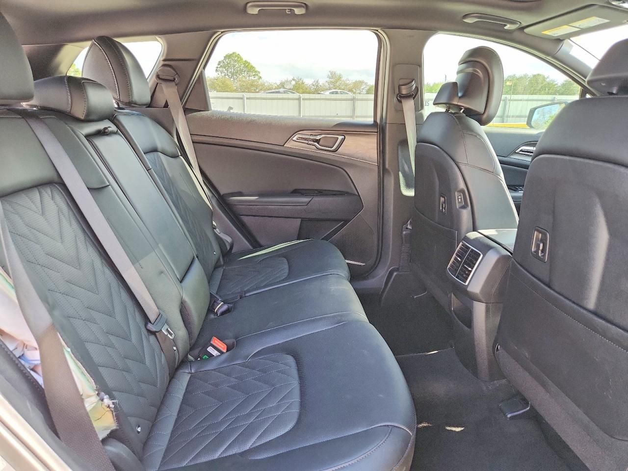 2025 KIA Sportage x Line