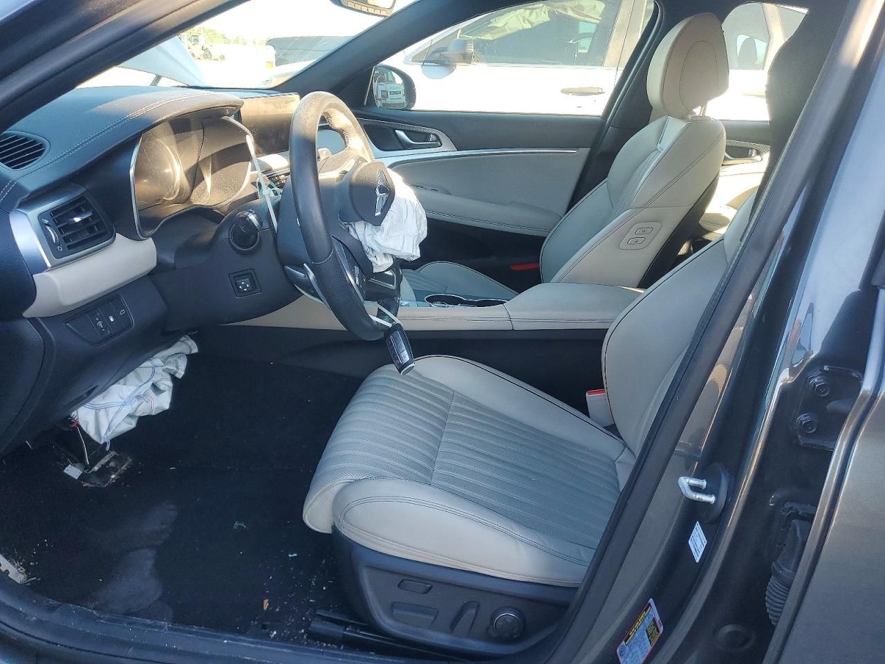 2022 Genesis G70 Base