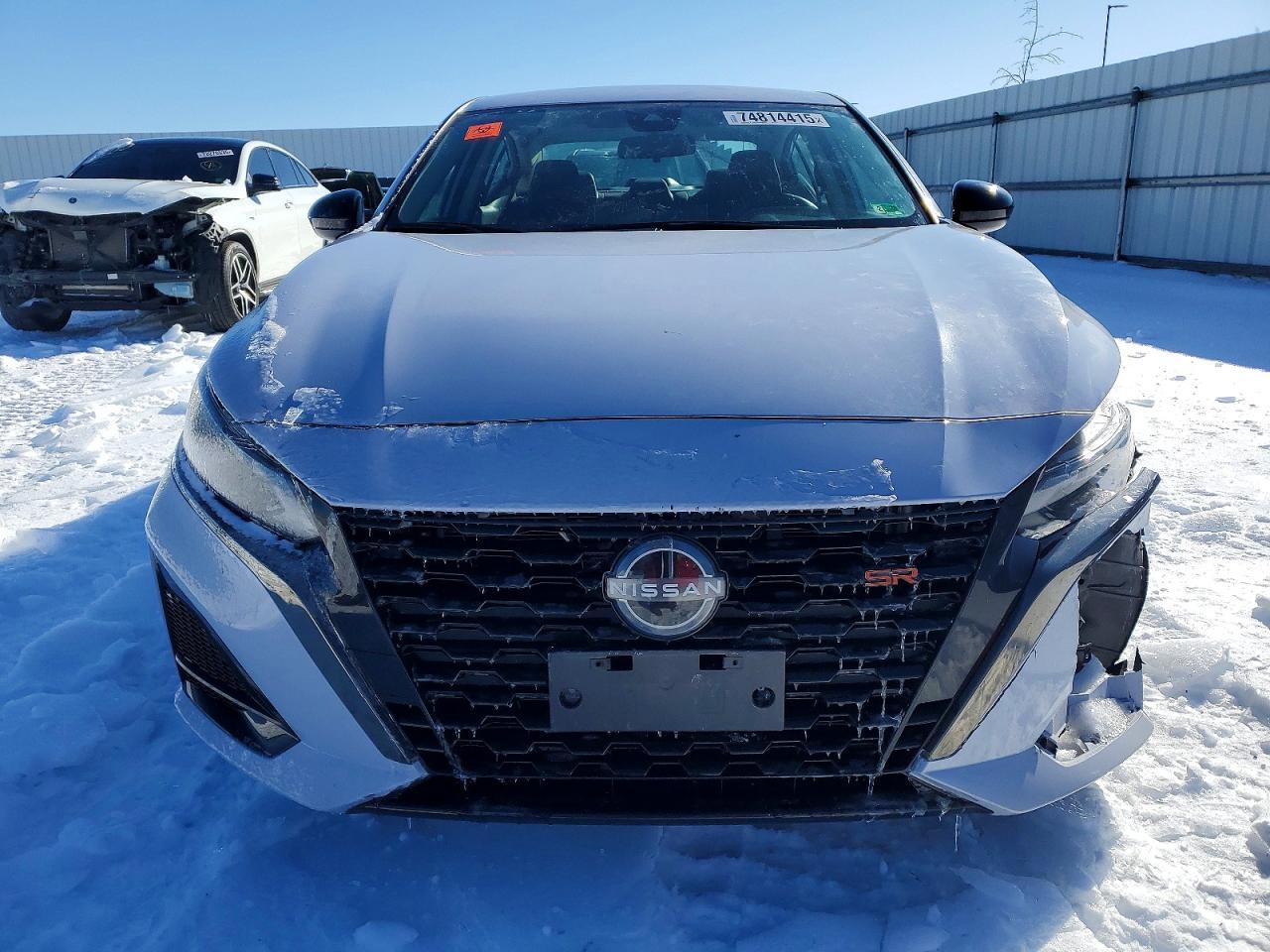 2024 Niss Altima