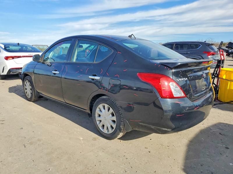 2013 Nissan Versa s