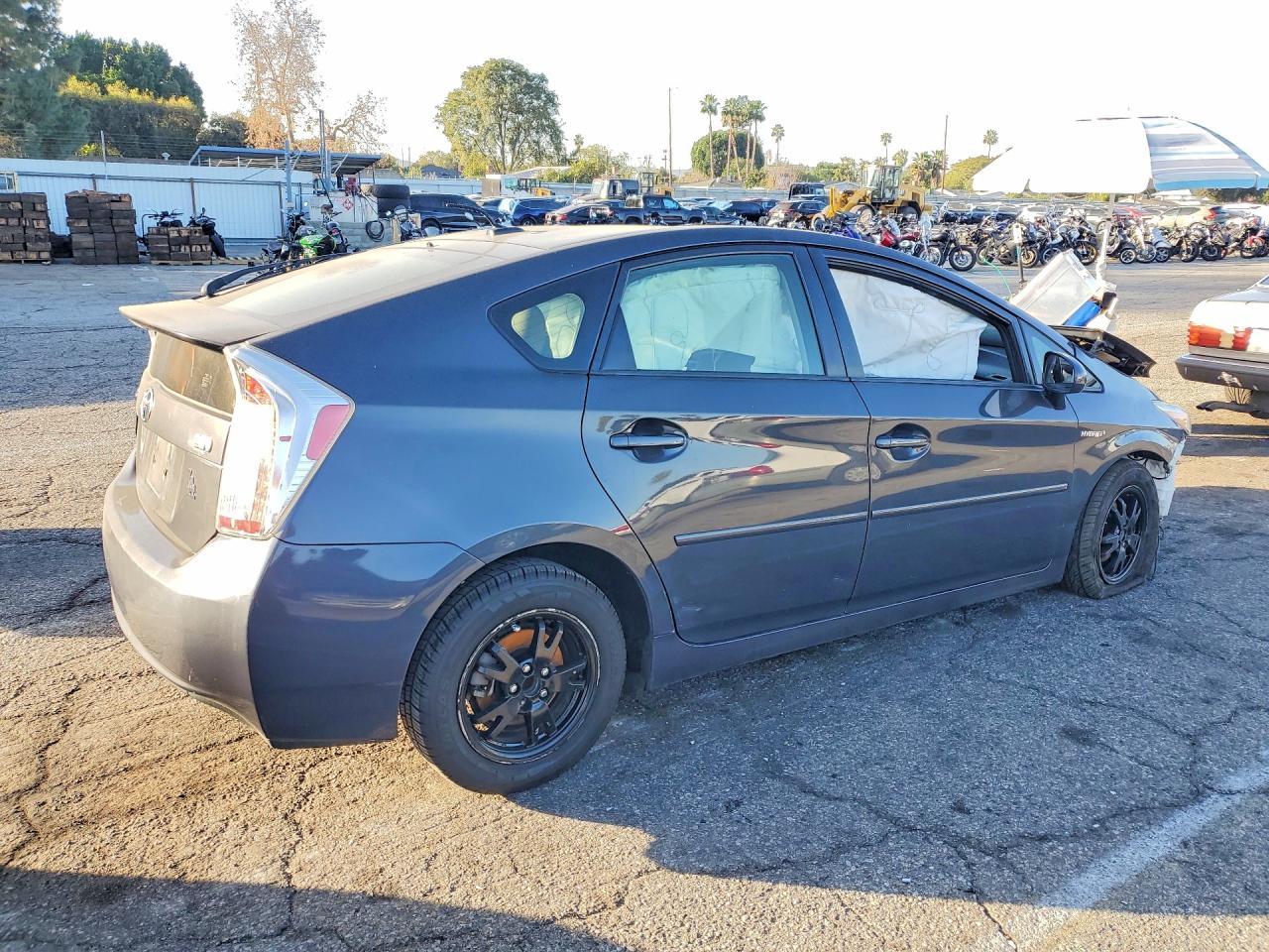 2015 Toyota Prius Three