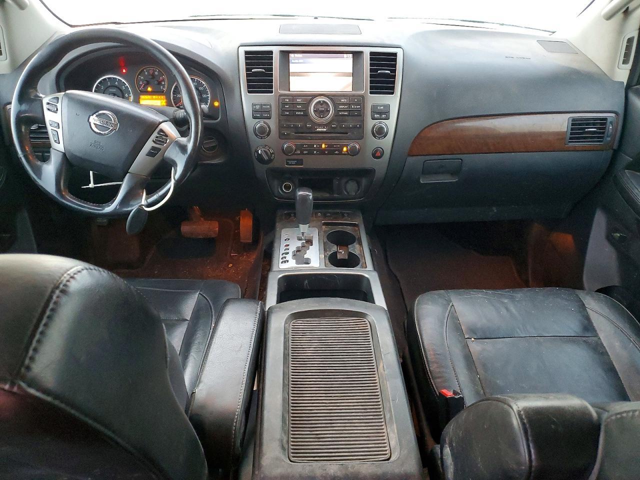 2013 Nissan Armada sv