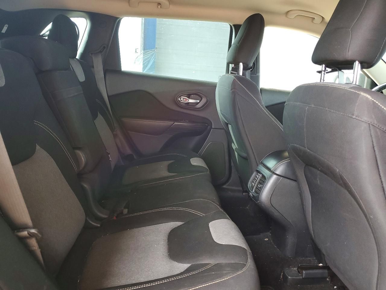 2014 Jeep Cherokee Sport