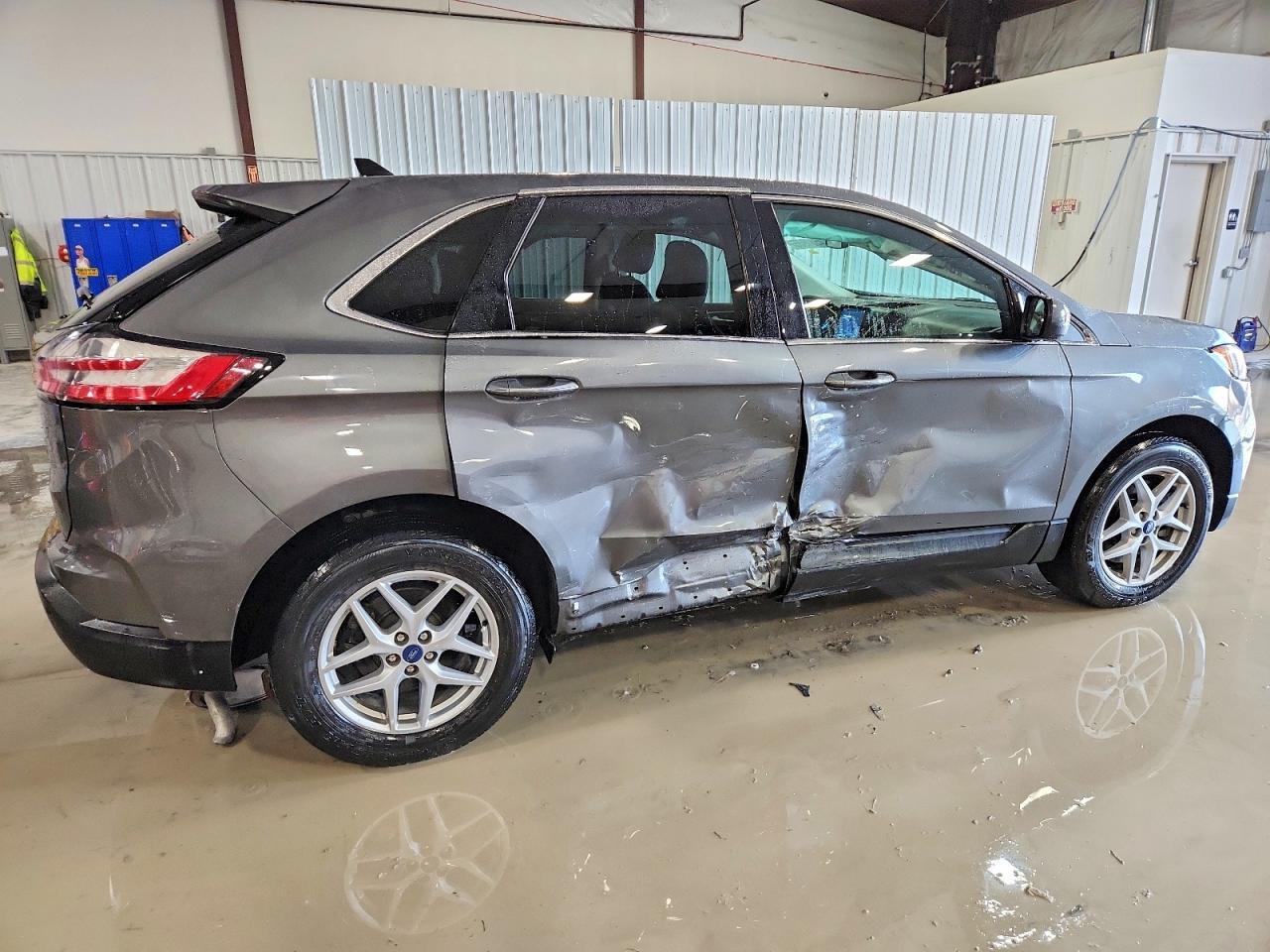 2021 Ford Edge sel