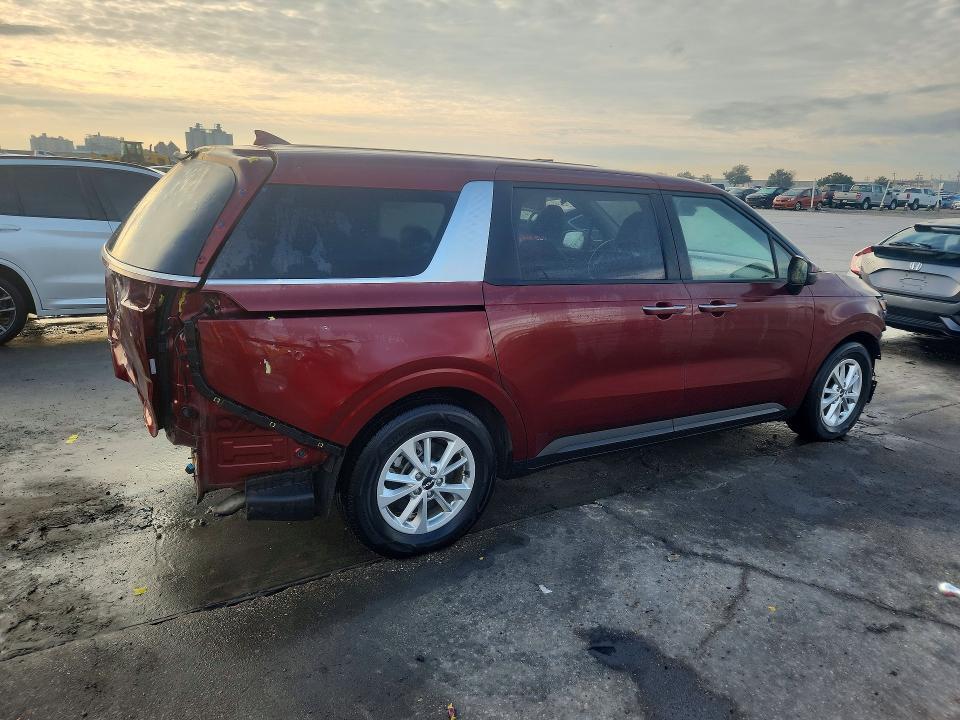 2022 KIA Carnival lx