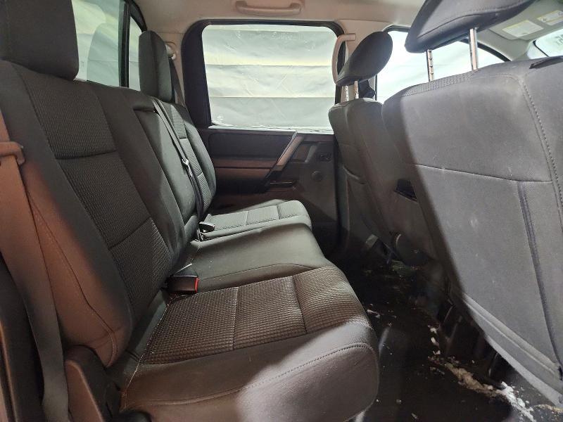 2012 Nissan Titan s