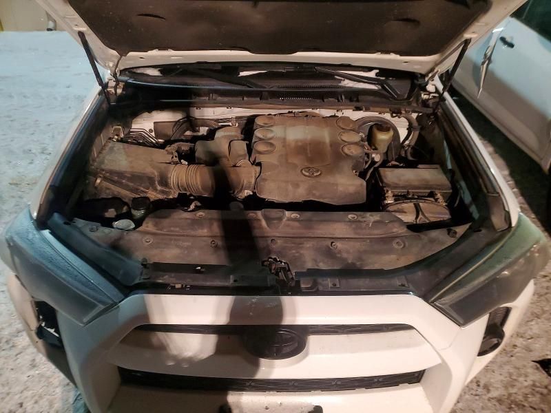 2016 Toyota 4runner SR5