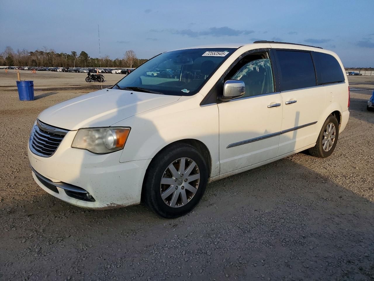 2012 Chrysler Town & Country Touring l