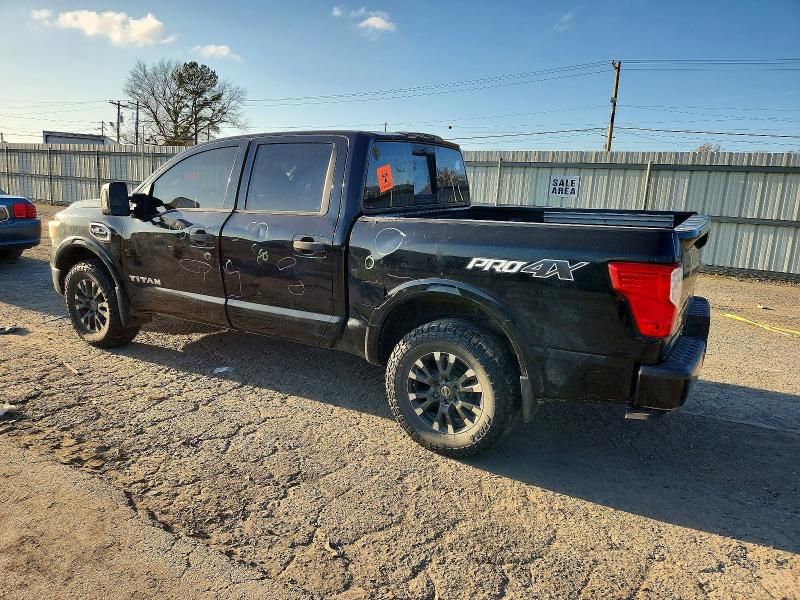 2017 Nissan Titan sv