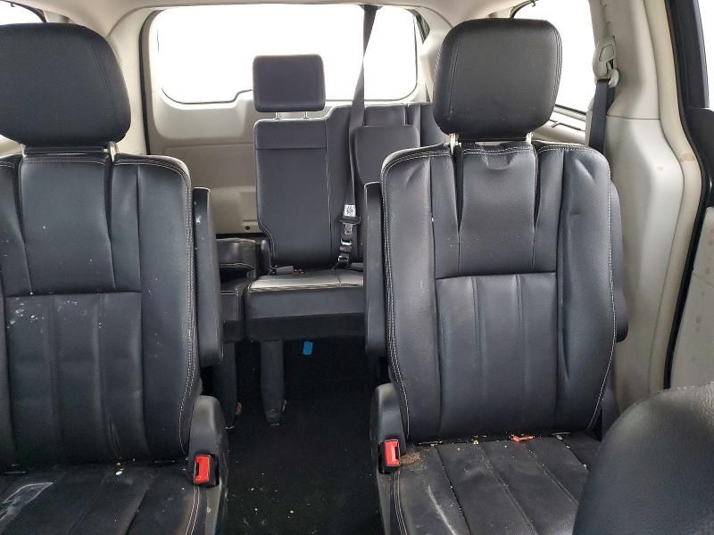 2013 Chrysler Town & Country Touring