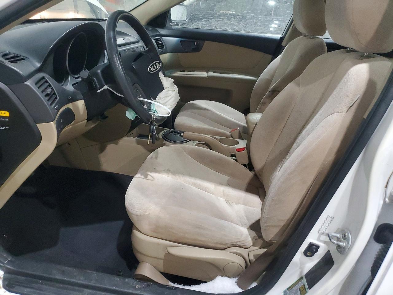 2010 KIA Optima lx