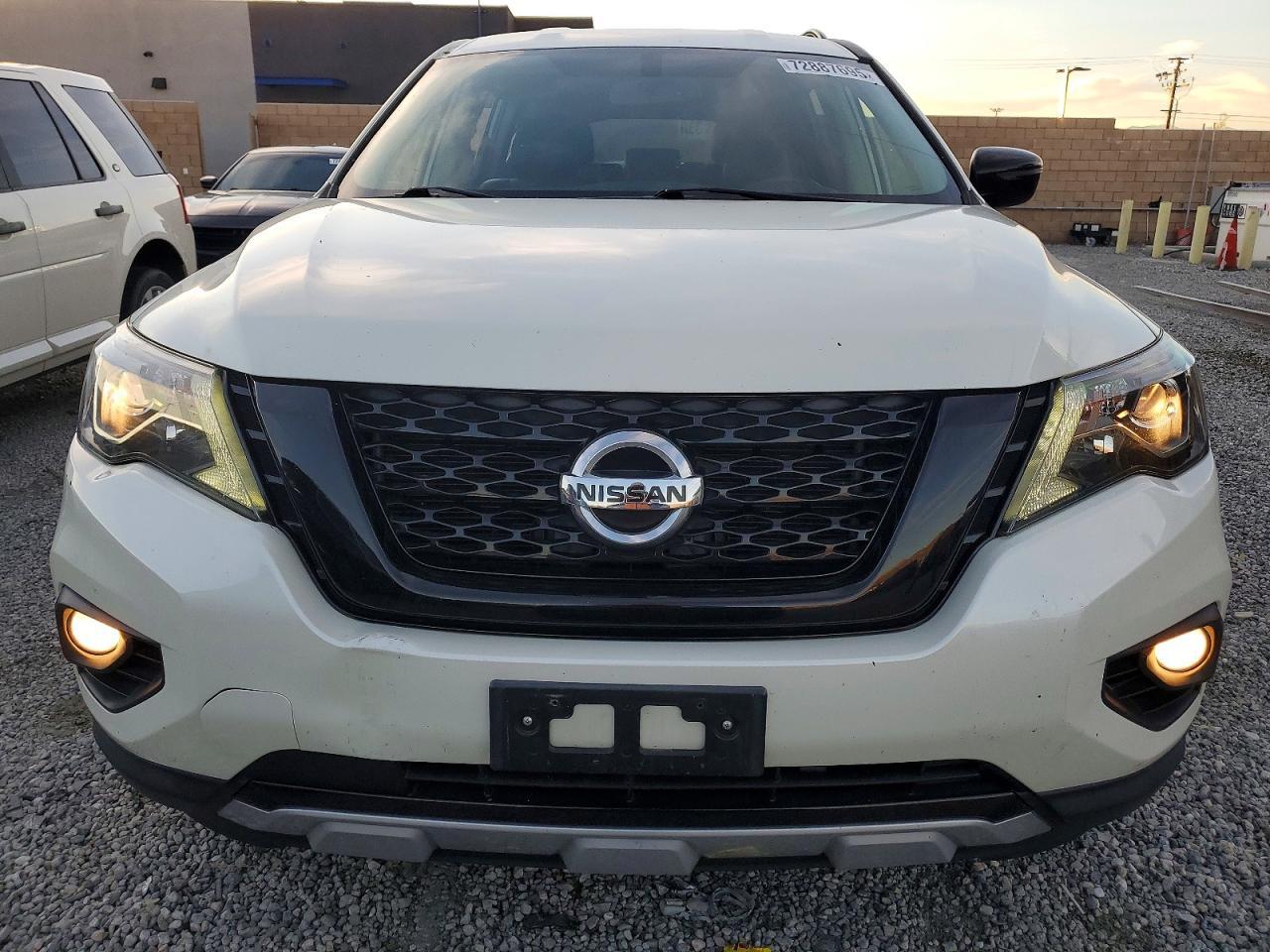 2019 Nissan Pathfinder s