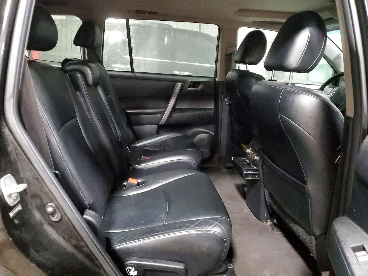 2010 Toyota Highlander se