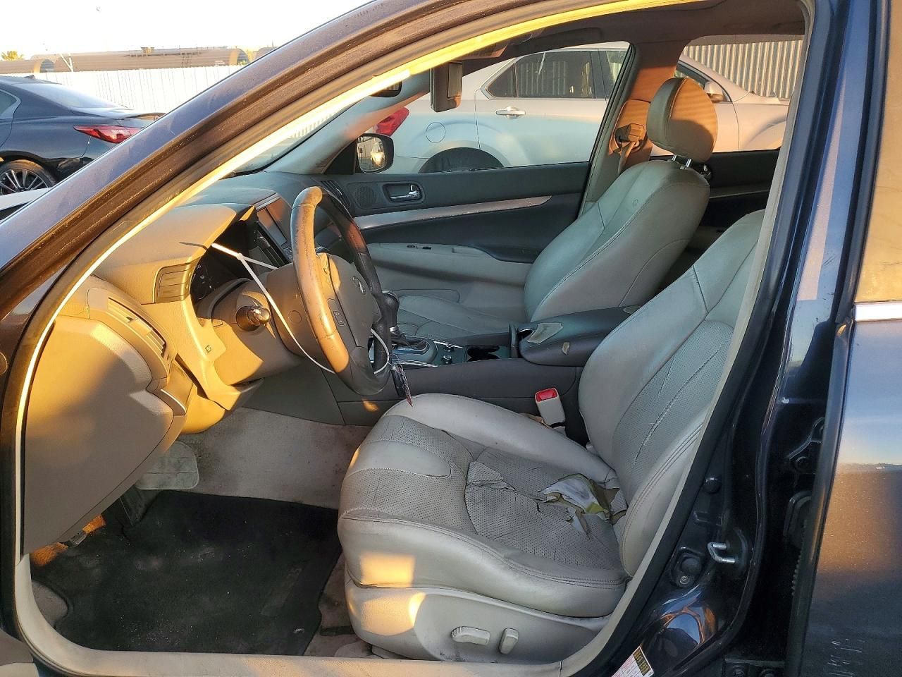 2011 Infiniti G25 Base