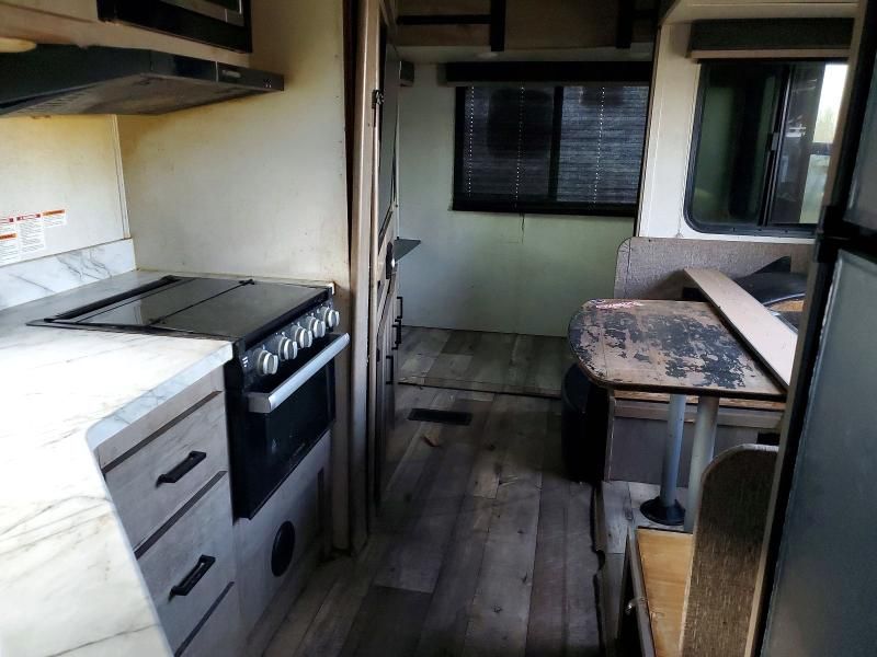 2021 Keystone Outback-Camper