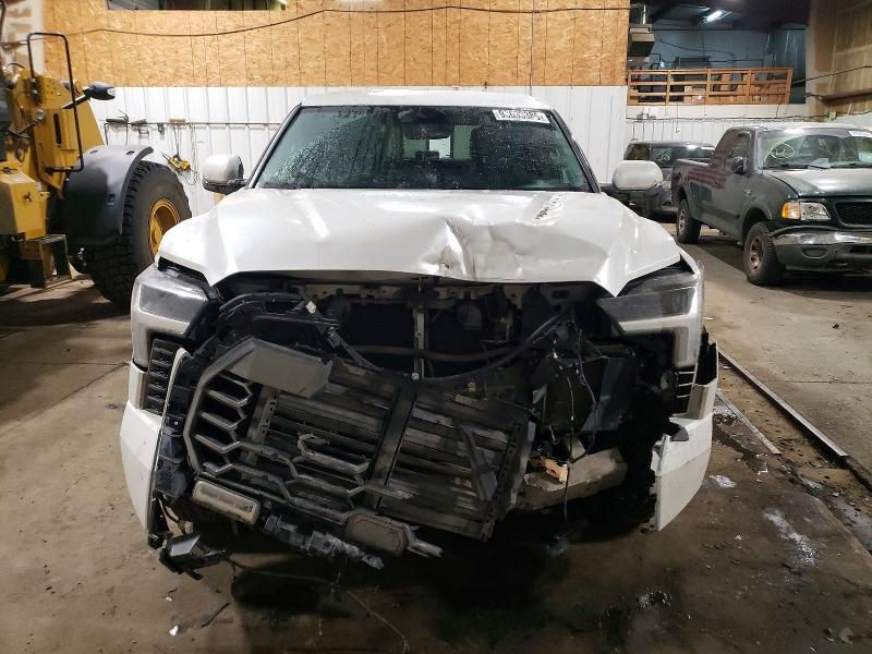 2022 Toyota Tundra Double cab Limited