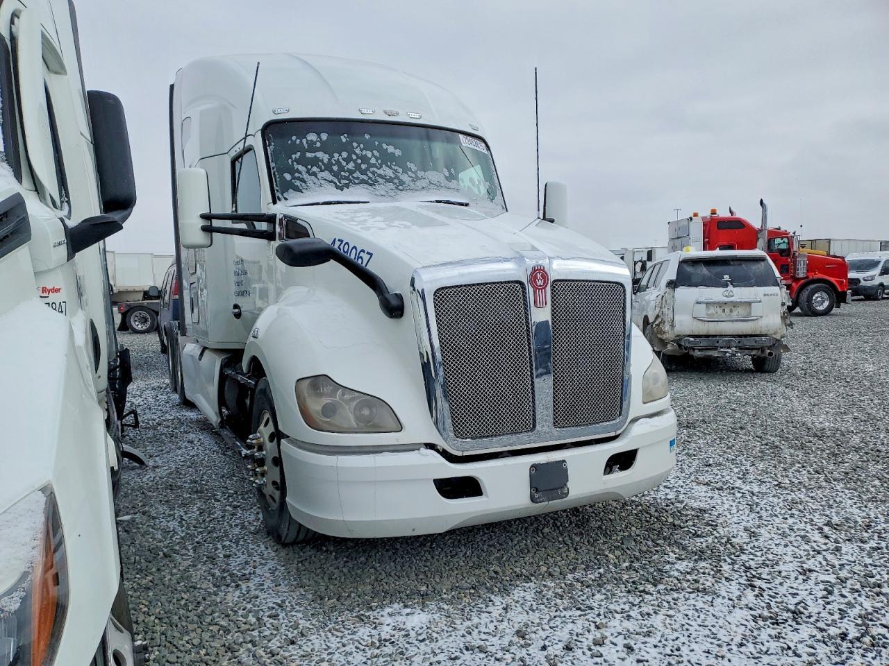 2019 Kenworth T680 Semi Truck