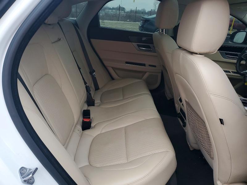 2016 Jaguar Xf Prestige